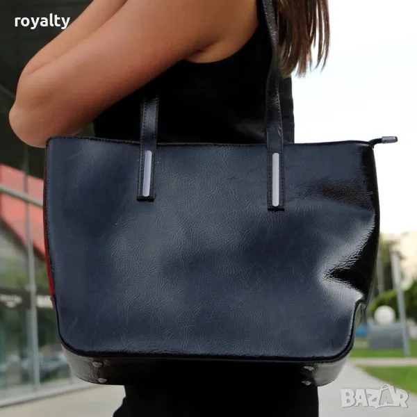 Дамска чанта - черен лак , снимка 1