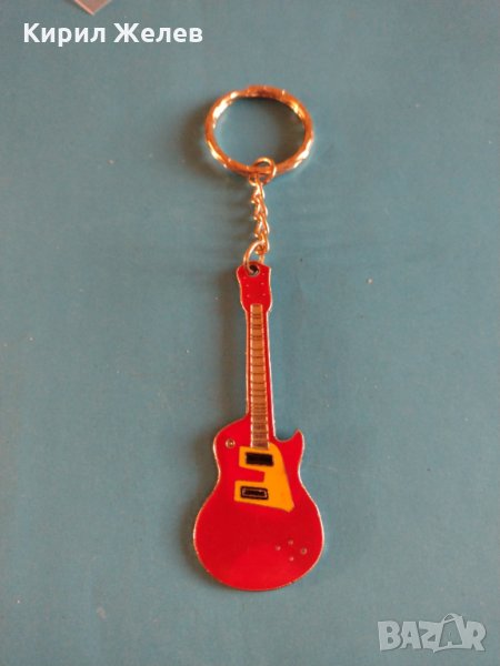 Ефектен ключодържател червена китара цветен емайл перфектна-12428, снимка 1