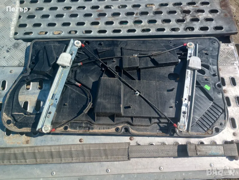 Ляв стъклоповдигач с моторче Форд фиеста 2008-2017г , снимка 1