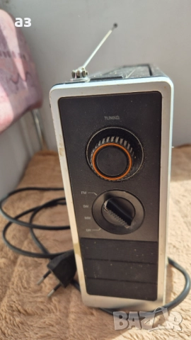 Радио Philips 574, снимка 2 - Радиокасетофони, транзистори - 51864507