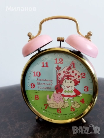 Стар анимиран будилник, настолен часовник