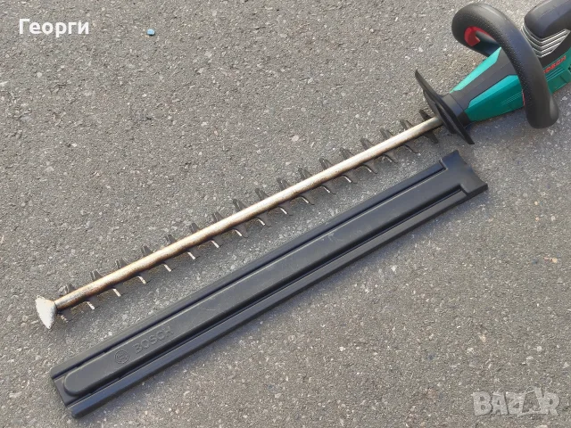 Храсторез Bosch AHS 70-34 700W, снимка 3 - Градинска техника - 56470055