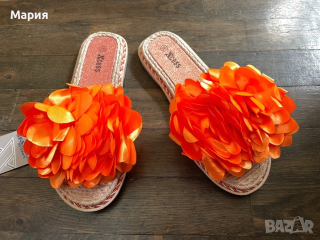 Дамски оранжеви чехли с цветя, снимка 1