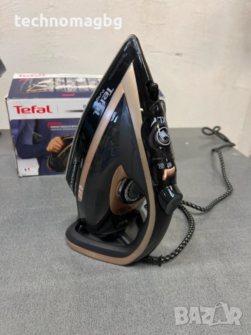 Парна ютия Tefal Puregliss FV8064 , 3000W, снимка 3 - Ютии - 52184849