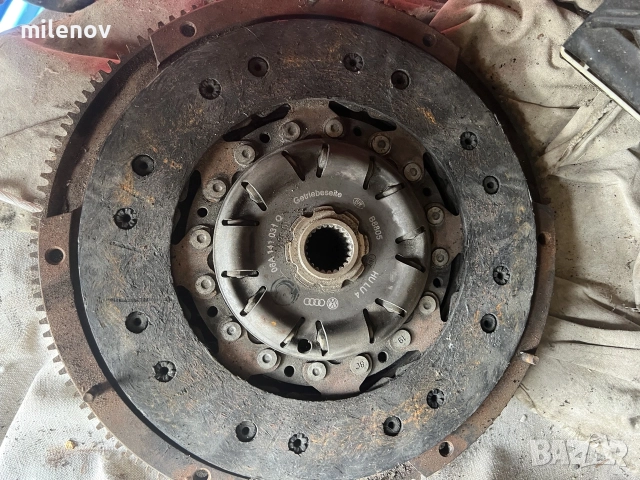 демпферен маховик за 1.8t audi a3 golf 4, снимка 2 - Части - 56323942