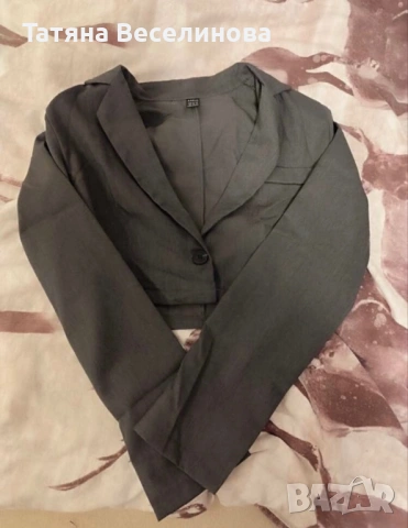 Късо дамско сиво сако, снимка 4 - Сака - 53918252