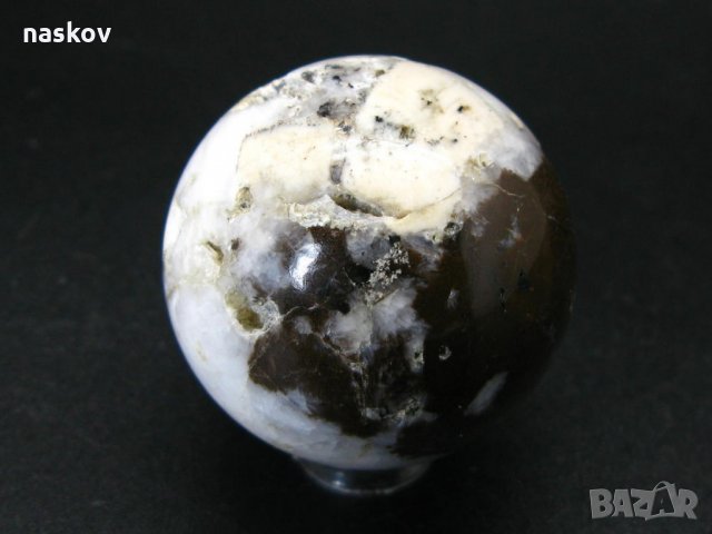 Изключителни сфери от Сугилит и Бустамит, Ларимар, Натролит, снимка 8 - Колекции - 30467457