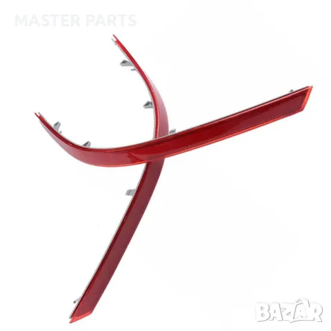 Рефлектор светлоотразител за задна броня Mercedes W251 R class 06-15 г , снимка 3 - Части - 48436854