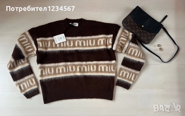 Нов пуловер Miu Miu oversize с етикет, снимка 3 - Блузи с дълъг ръкав и пуловери - 52584989