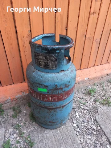 Газова бутилка 10кг.,Маслен Ел.радиатор 2,5квт Маслен ел. радиатор 750 вт. Кафеварка за Шварц кафе,