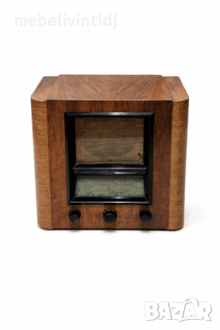 Ретро радиоприемник с дървен корпус от 30-те години, снимка 2 - Антикварни и старинни предмети - 54025113