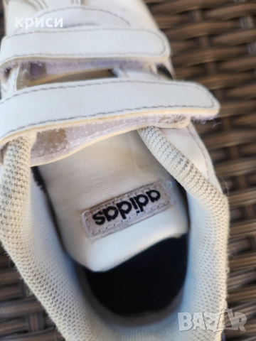Детски оригинални бели маратонки Adidas 26 номер, снимка 7 - Детски маратонки - 51625206