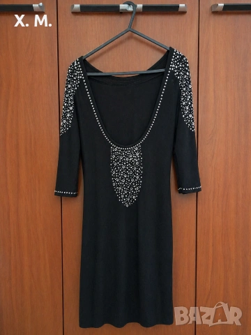 Рокля по тялото с камъни