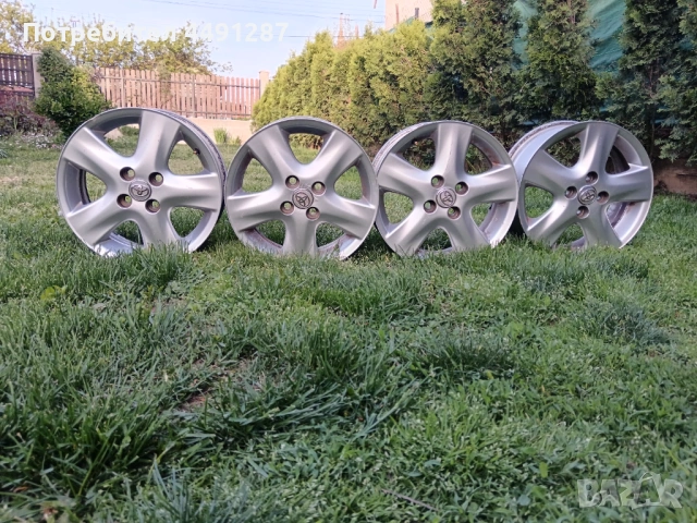 Toyota Yaris 15, снимка 2 - Гуми и джанти - 54334442