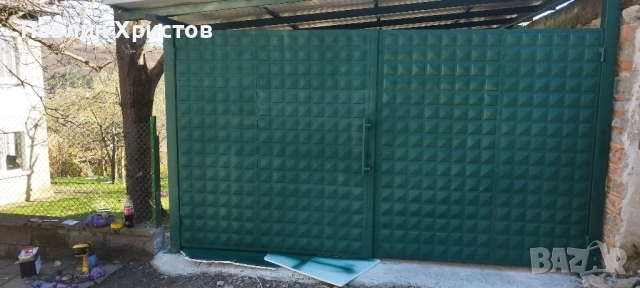 Метални гаражни врати 