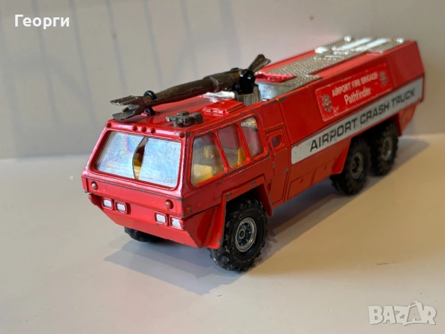Corgi Метално камионче пожарна, снимка 12 - Колекции - 53923458
