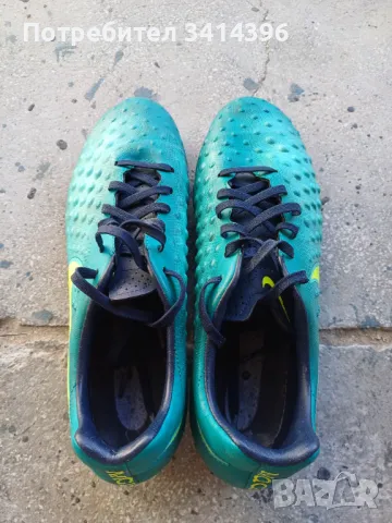 Оригинални бутонки на найк nike