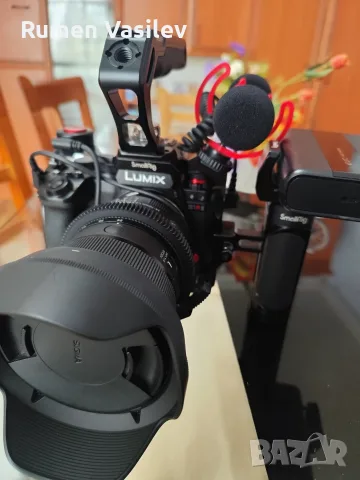 Lumix S1Rii Сензор: 44.3MP (CMOS Bayer RGB)