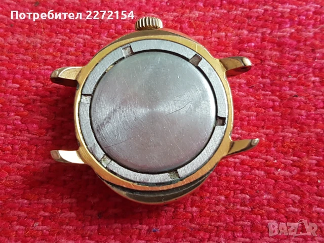 Часовник с позлата , снимка 2 - Антикварни и старинни предмети - 51106149