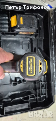 Винтоверт DEWALT DCD790, снимка 3 - Винтоверти - 54242440