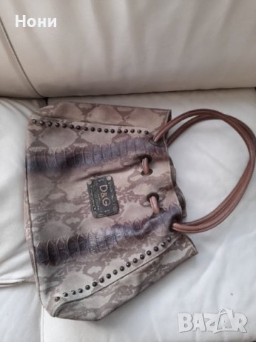 Маркова дамска чанта-  висок клас от естествен велур - Dolce & Gabbana