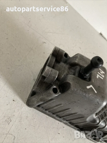 Капак на двигател лява страна за Mercedes ML W163 400 CDI (2004) A6280981107, снимка 2 - Части - 54106844