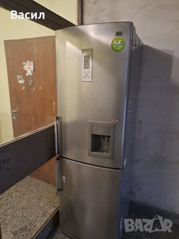 Голям хладилник LG