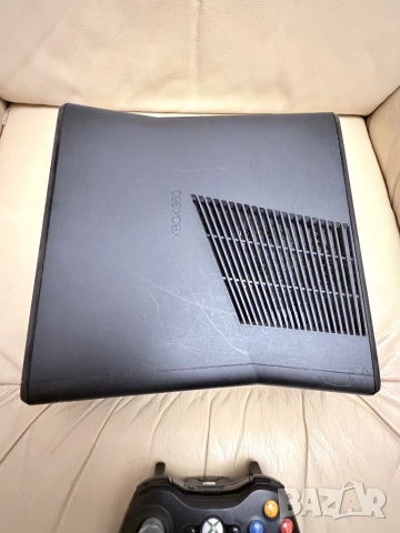 Xbox 360 S + Kinect | Пълен комплект + игри | Работи отлично, снимка 4 - Xbox конзоли - 52856309