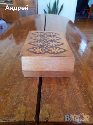 Стара дървена кутия #9, снимка 4 - Антикварни и старинни предмети - 42664679