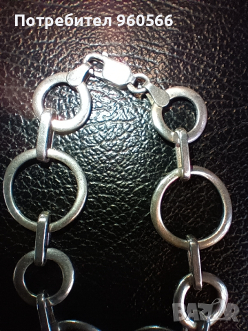 Дамска сребърна грива , снимка 4 - Гривни - 44582855