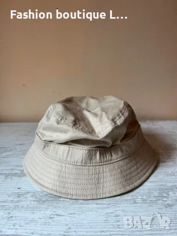 Бежова шапка на марката NY APPAREL 🧡