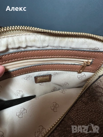 Стилна дамска чанта Guess – оригинална, б/у, запазена, снимка 2 - Чанти - 53902447