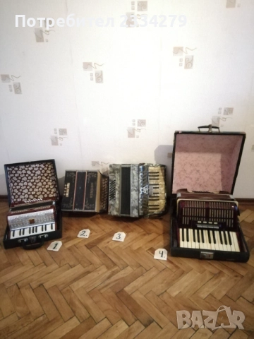 Акордеони,,Weltmaister" стар немски 40баса  и ,,Bella Donna" 42баса и други. . , снимка 2 - Акордеони - 41353667