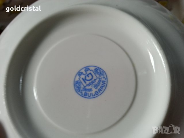 Български костен порцелан Бононя чинийки, снимка 4 - Антикварни и старинни предмети - 42769595