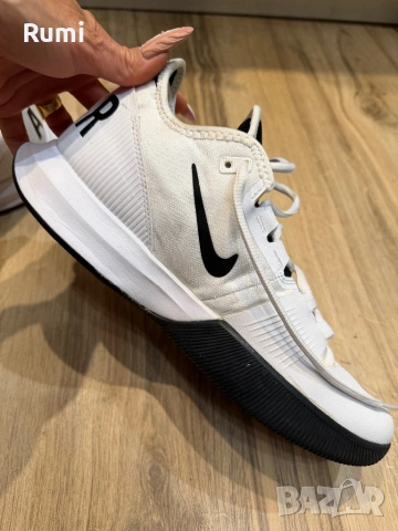 Оригинални два цвята маратонки за тенис Nike AIR MAX WILDCARD HC ! 43 н, снимка 16 - Маратонки - 52344509