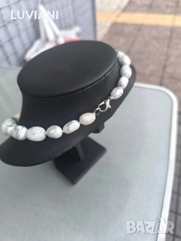 Колие Бял Тюркоаз , снимка 2 - Колиета, медальони, синджири - 52536838