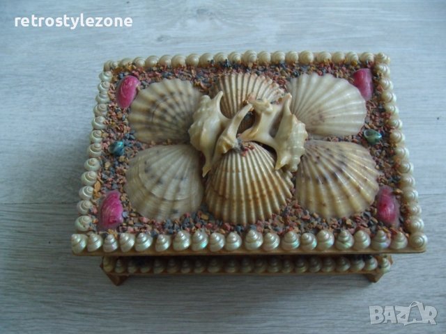 № 7007 стара дървена кутия  - орнаменти от раковини - размер 15 / 10 / 5 см , снимка 2 - Други ценни предмети - 40854397