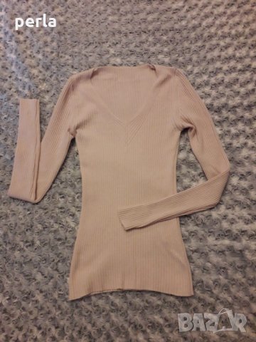 Дамски пуловер , снимка 1 - Блузи с дълъг ръкав и пуловери - 31235571
