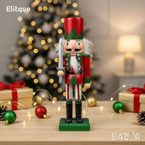 Коледна дървена фигурка Лешникотрошач – Перфектния вълшебен декор, снимка 4 - Декорация за дома - 52503513