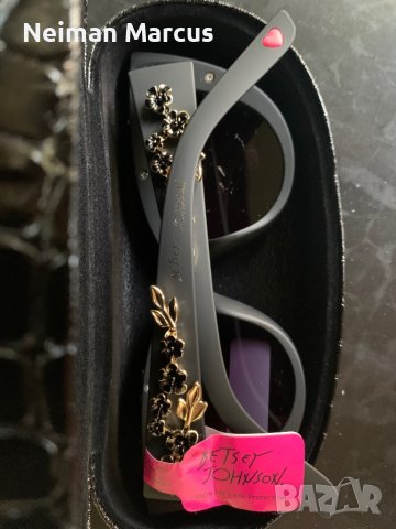 Betsey Johnson, снимка 5 - Слънчеви и диоптрични очила - 40115898