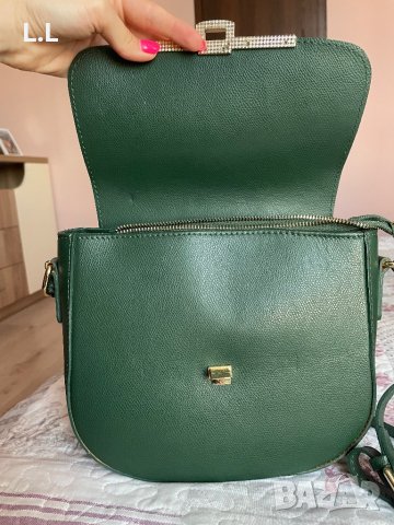 Дамски чанти, снимка 3 - Чанти - 42143544