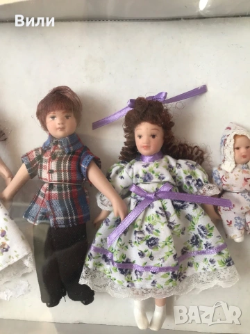 Порцеланови кукли семейство за куклена къща, снимка 3 - Кукли - 53333836