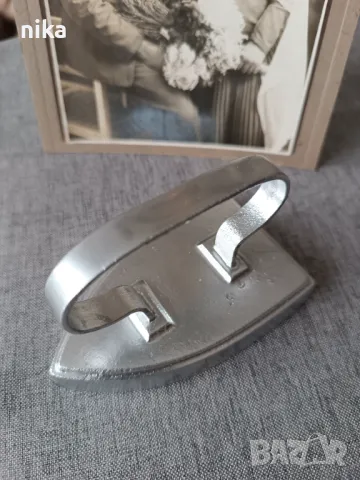 Винтидж, метална, мини ютия.