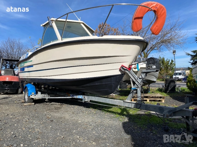 Моторна яхта