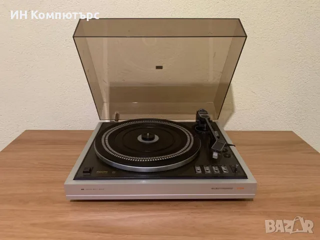 Продавам грамофон Philips GA 222 Electronic, снимка 2 - Грамофони - 49547422