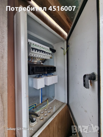 1 Офис (жилищен) контейнер 6м x 2.4м ,плюс  1 бял на цвят контейнер-5 м х 2 м., снимка 2 - Друго търговско оборудване - 54129834