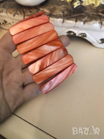 разпродажба Гривна ръчна изработка от масивни парчета сьомга  седеф, снимка 5 - Гривни - 42808808