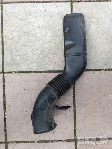 Въздуховод BMW E60 E61 520D  Въздуховод БМВ Е60 Е61 520Д Тръба въздух Е60 Е61 520Д, снимка 2 - Части - 53037385