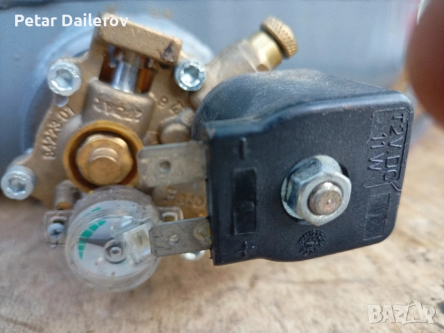 Автомобилна газова бутилка, снимка 2 - Части - 54012767