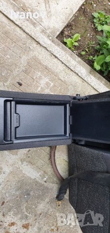 Задна облегалка с подлакътник и къпхолдер за бмв е46 комби  rear seat armrest cupholder bmw e46, снимка 3 - Части - 36618138